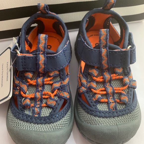 Oshkosh kids navy 5T Navy and orange color Velcro - Picture 13 of 13